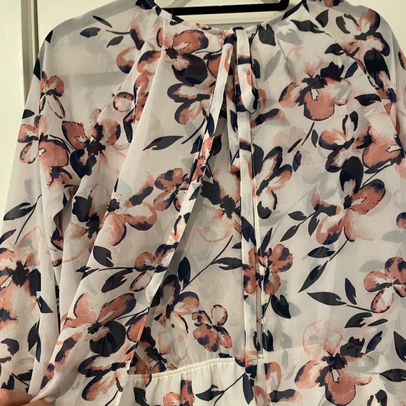 Two Arrows, NWOT, floral romper, XS - Picture 5 of 8